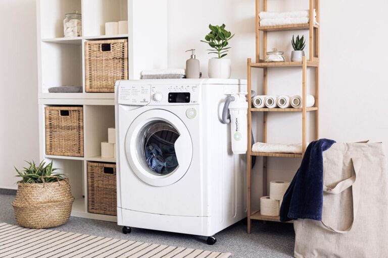 Laundry Room Essentials: Must-Haves for a More Efficient Space 