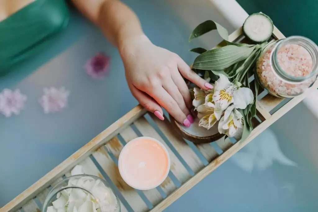 How to make your bathroom smell like a spa